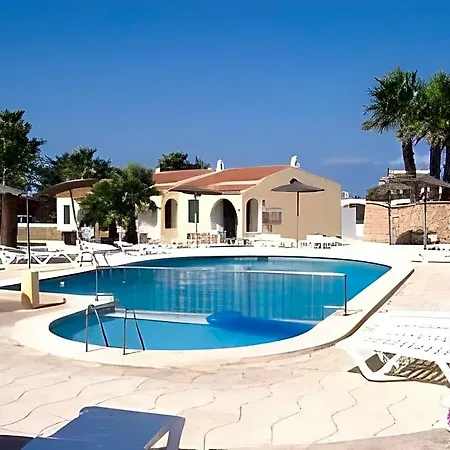 Nure Cel Blau Hotel